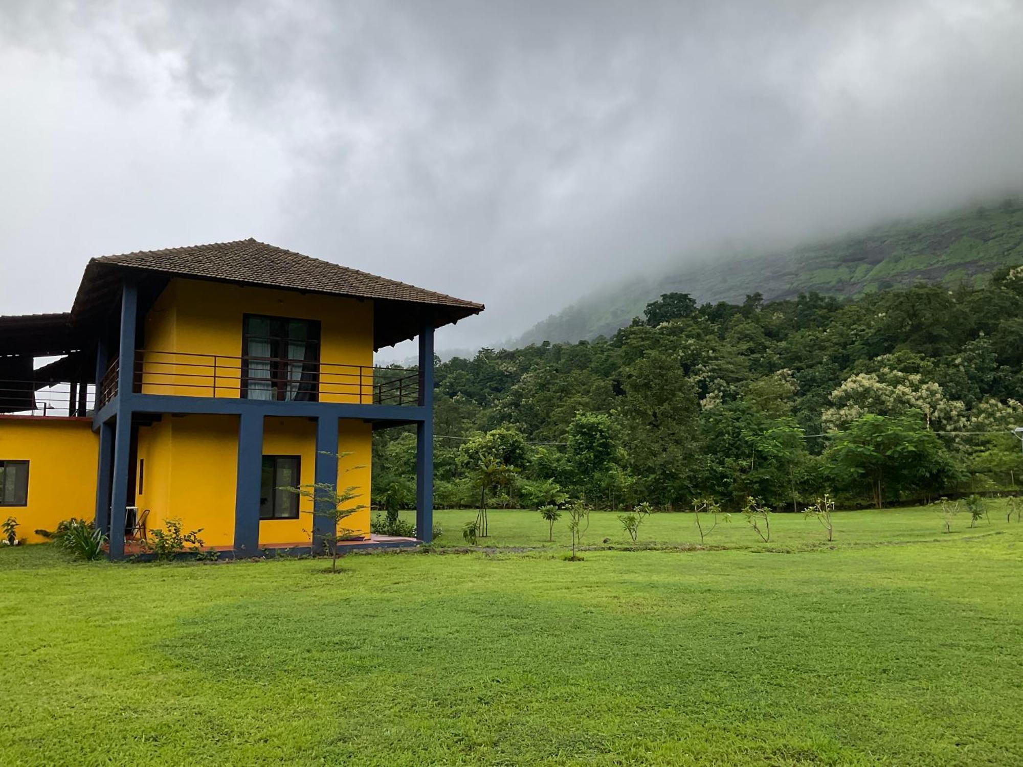 King'S Landing Villa Karjat Exterior photo
